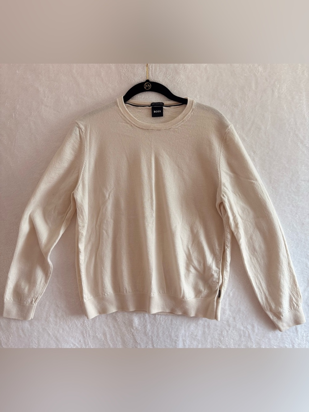 🤍 BOSS Hugo Boss 100% Virgin Wool Crew Neck Sweater – Men's Medium (Estimated)